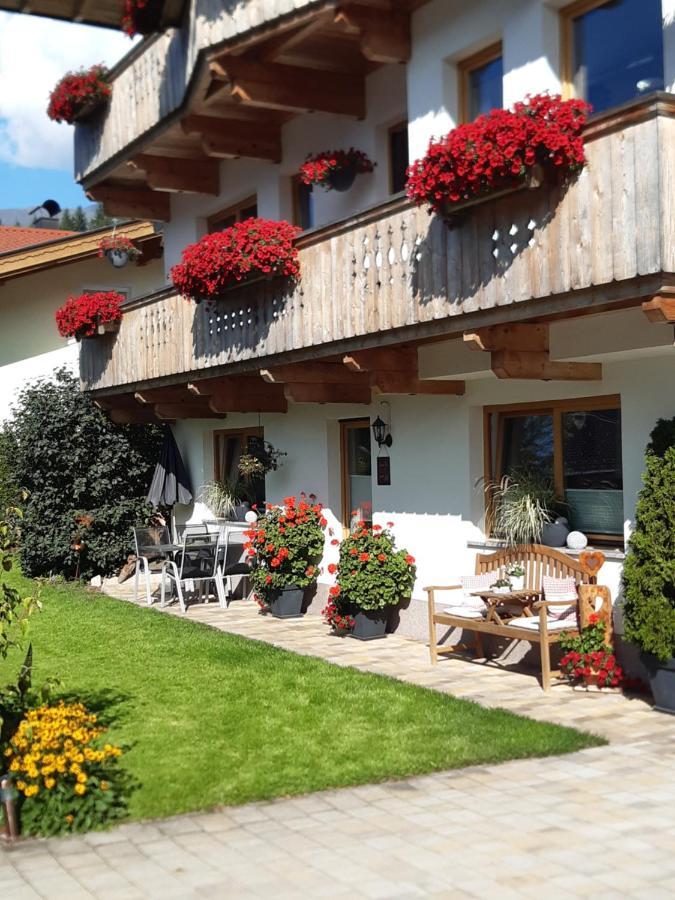 Haus Roland Apartment Цел ам Цилер Екстериор снимка