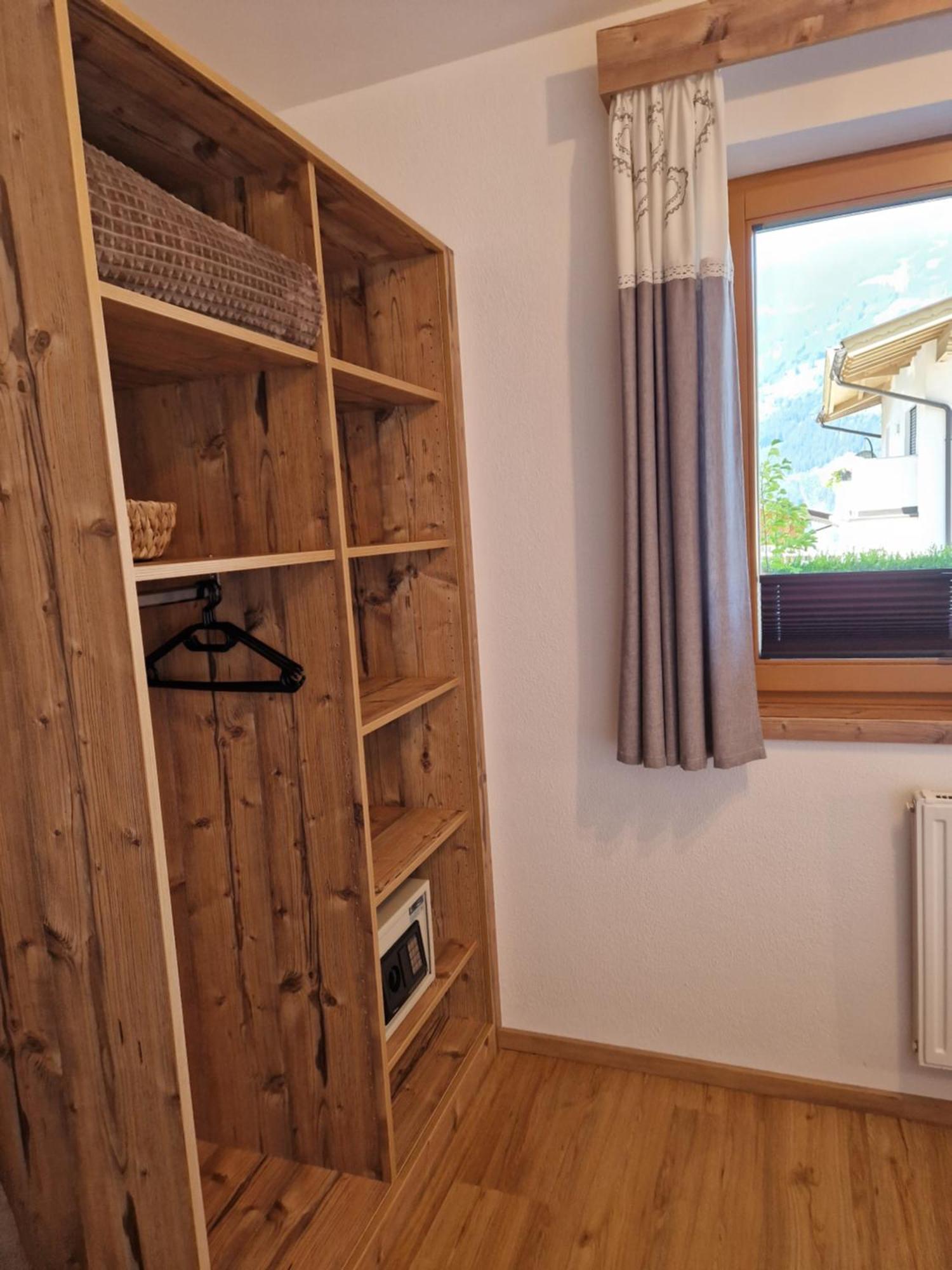 Haus Roland Apartment Цел ам Цилер Екстериор снимка