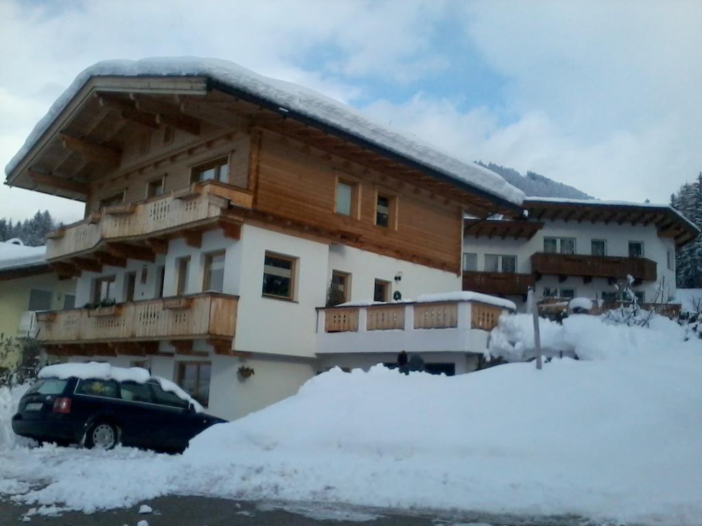 Haus Roland Apartment Цел ам Цилер Екстериор снимка